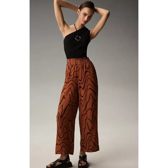 Anthropologie Pants - Anthropologie Split Hem Wide Leg Pull On Pants‎ in Abstract Brown Size Small